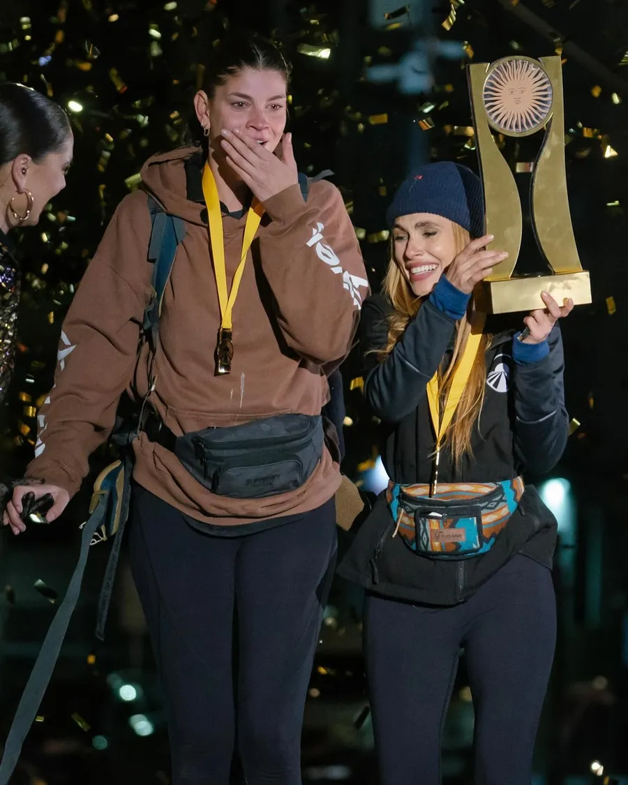 laura giurcanu sanziana negru america