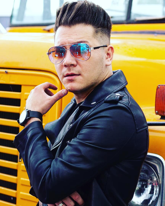 Florin Răduţă și bunica lui au contractat virusul SARS-CoV-2. Câștigătorul “X Factor”, chinuit de dureri teribile: “Zici că îmi bagă cineva ace pe nas”