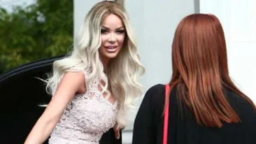 BIANCA DRĂGUŞANU şi-a creştinat fetiţa! Ce s-a întâmplat în timp ce plecau de la biserică