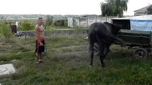 Face ce face si ajunge in centrul atentiei! Afla ce face tatal “micului Hercule”, Iulian Stroe, cand nu isi antreneaza copiii!