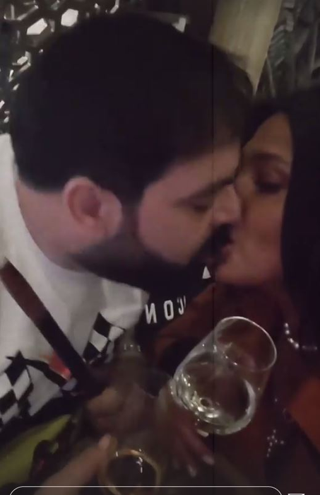 Roxana Dobre, mesaj subtil pentru Florin Salam? “Știți de ce femeile poartă tocuri și bărbații nu?”