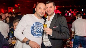 Va amintiti de Fizz? Avea masini luxoase, blanuri scumpe si femei, dar acum e cu totul alt om! Vezi cu ce se ocupa
