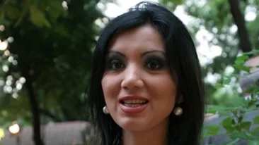 I-a suflat Mirabelei Dauer... tigaia de sub nas! Vezi ce suma a primit Adriana Bahmuteanu pentru a-i lua locul artistei intr-o reclama