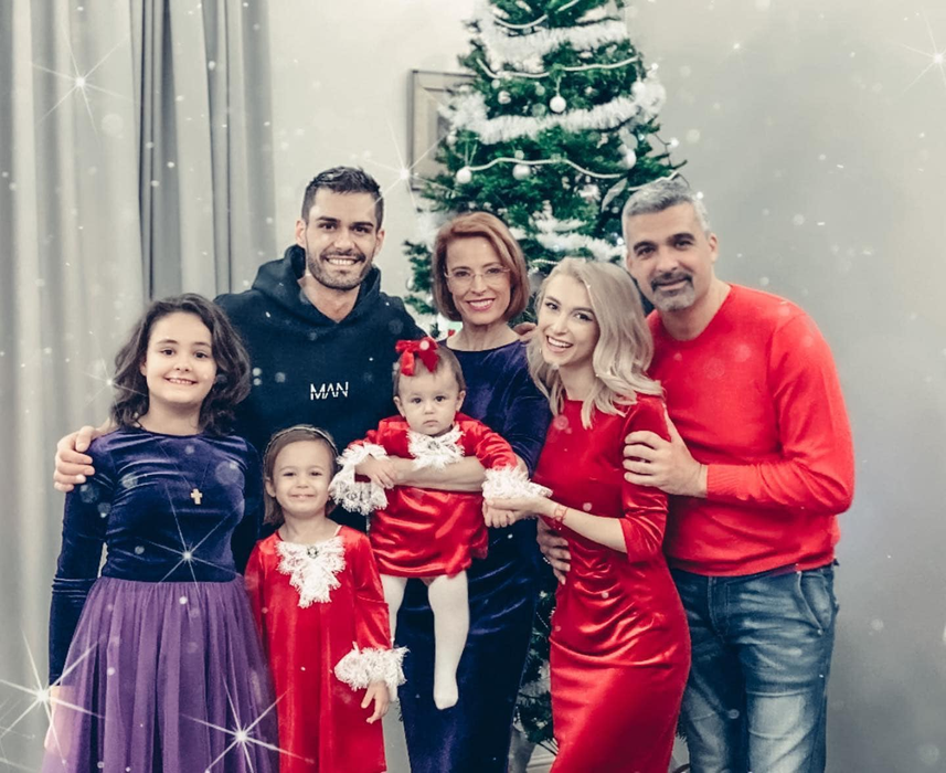 Cu o privire tristă, Andreea Bălan a transmis un mesaj subliminal după ce George Burcea a fost surprins în timp ce se îmbrățișa cu altă femeie