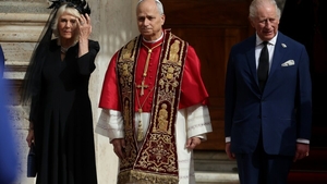 Motivul REAL pentru care Regina Camilla s-a îmbrăcat în negru la întâlnirea cu Papa Leon al XIV-lea