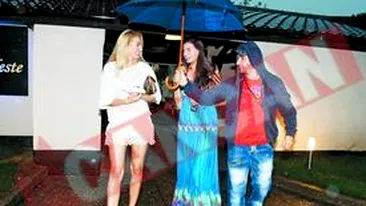 Moni, ce-ti mai place in ploaie...