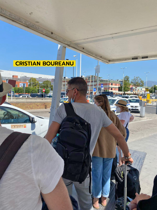 Cristian Boureanu, în aeroportul din Napoli