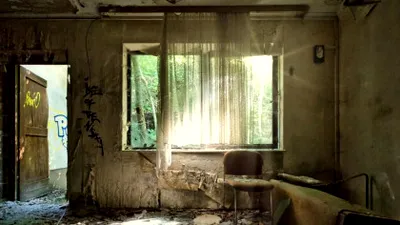 Istoria agitată a unui conac englezesc. A aparținut unui rege, acum este abandonat