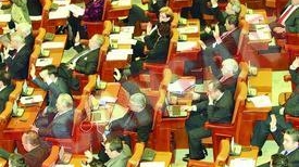 Deputatii au saltat lefurile preotilor