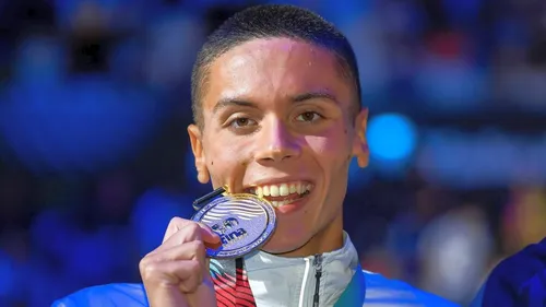 Cine este, de fapt, iubita lui David Popovici? Campionul e “luat”, la doar 17 ani