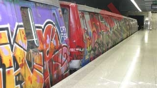 Panica la metrou! Mai multe vagoane s-au umplut de fum!