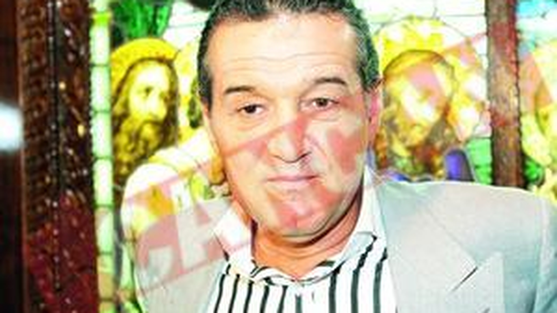 Magnatul Becali s-a pus pe economii la sange