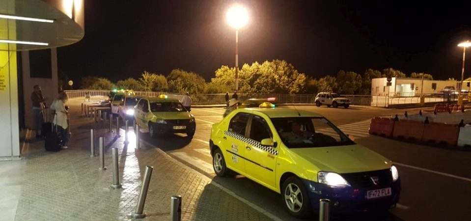 Taximetriştii din Bucureşti au creat un ”sindicat” anticlienţi