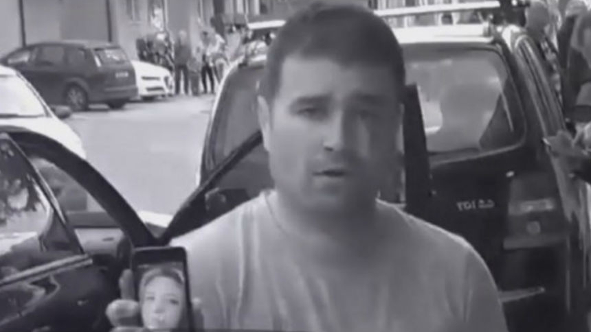 Caz ŞOCANT în Capitală: Un bărbat s-a SINUCIS în secţia de poliţie