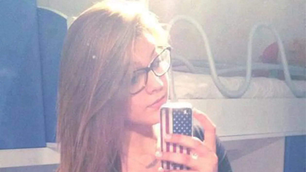 CAT ERA DE FRUMOASA! S-a sinucis din cauza Facebook-ului! O tanara s-a aruncat in gol! Reteaua de socializare este anchetata