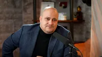 Șerban Huidu critică din nou „Insula Iubirii”! Atac dur la adresa concurenților și a trendului fațetelor dentare
