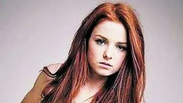 O adolescenta din Satu Mare, de numai 15 ani, este considerata sosia actritei americane. Lindsay Lohan de Romania