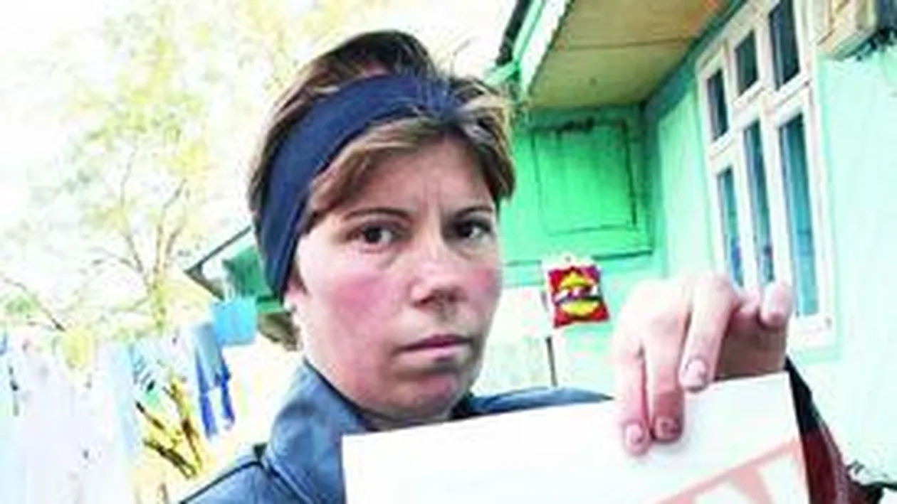 A cazut pe strada la ora cand a fost ucis fiul ei