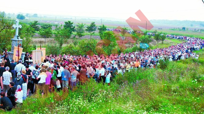 Coada de 10.000 de oameni