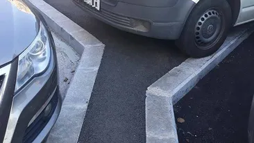 Este cel mai bizar trotuar din București! Locuitorii Sectorului 4 sunt revoltați: ”Bârna de echilibru pentru mămici cu copii”