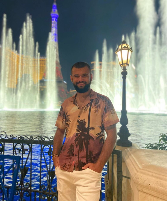 Yani Zaharia (20 de ani) este unul dintre actorii-proaspeți ai serialului Clanul / (Sursa: Instagram)