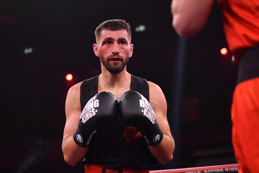 Bogdan Juratoni  în ringul HELL Boxing Kings