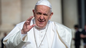 Tradiții și obiceiuri de Paștele Catolic. Slujba de Înviere s-a desfășurat fără restricții. Papa a spus în ucraineană „Hristos a înviat!”