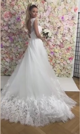 Bianca Drăguşanu a îmbrăcat din nou rochia de mireasă