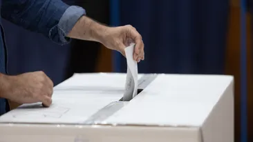 Ce rol are președintele României, de fapt. Ce atribuții i s-au desemnat în numele poporului român