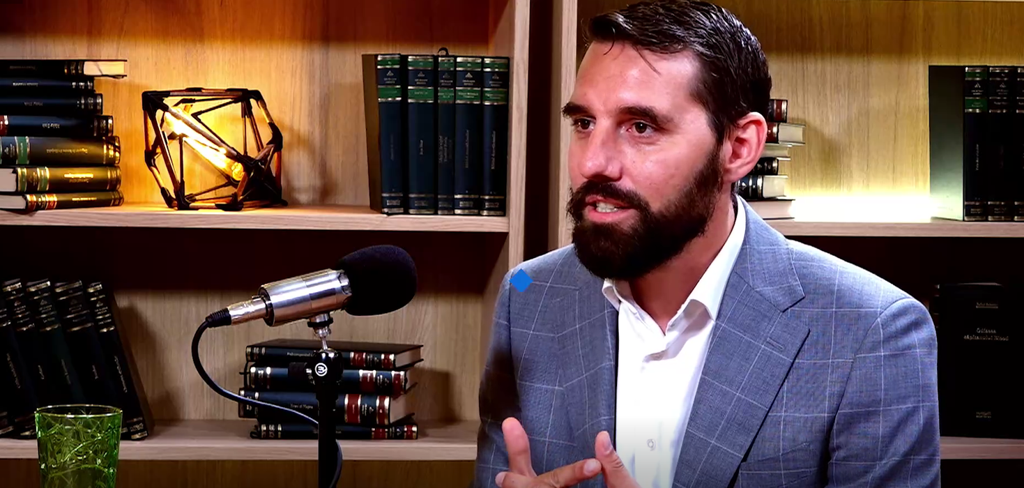 Principele Nicolae este invitatul lui Adrian Artene la podcastul "Altceva", difuzat sâmbătă, 23 iulie, de la ora 19.00, pe YouTube / (Sursa: Captură video)