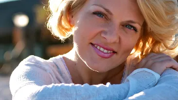 Primele poze cu fiica Danei Nălbaru după ce artista a retras-o definitiv de la şcoală. Cântăreaţa şi Sofia au…