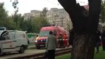 Socant! Un bucurestean s-a aruncat in fata unui tramvai, in zona Salajan! Primele imagini