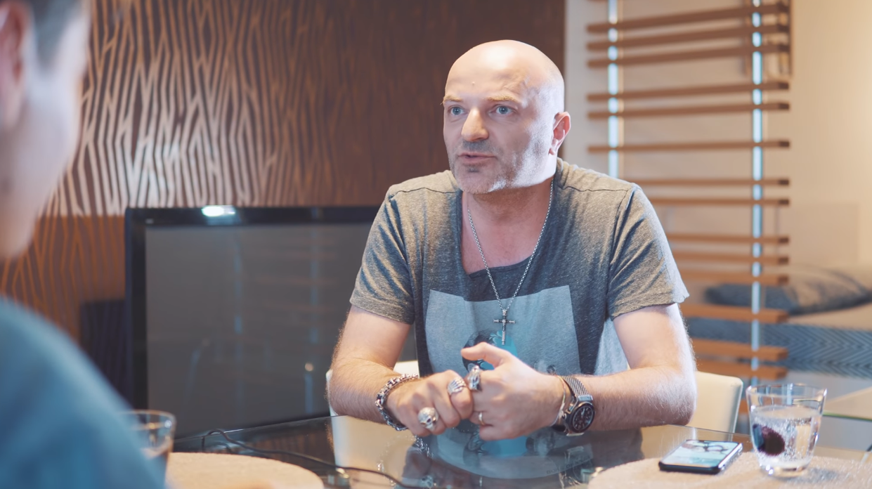 Dan Capatos a spus adevărul despre bătaia dintre Nicolae Guță și iubita lui gravidă de la Antena 1. A fost o făcătură