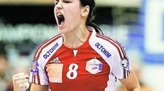 Cristina Neagu, cea mai buna handbalista a lumii in 2010, in pericol de a nu mai putea juca