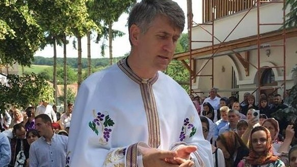 CRISTIAN POMOHACI, gest şocant în faţa a zeci de oameni. Ce i-a putut spune unui bărbat: „Că văd că e mai gros…“