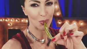 Oare aşa l-a cucerit pe FELIX? MIHAELA RĂDULESCU s-a fotografiat într-o ipostază... "picantă"!