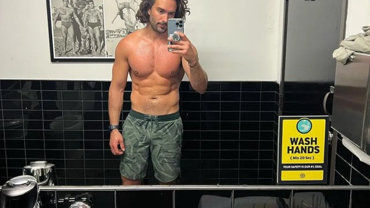 Experimentul bizar făcut de către un cunoscut instructor de fitness. A mâncat doar ciocolată și sendvișuri cu slănină în fiecare zi. Care a fost rezultatul