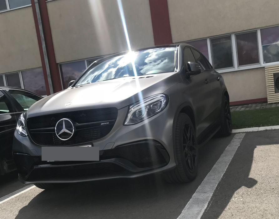 Dennis Man și-a cumpărat un Mercedes-AMG GLE 43 4MATIC de 100.000 de euro, de care este foarte mândru