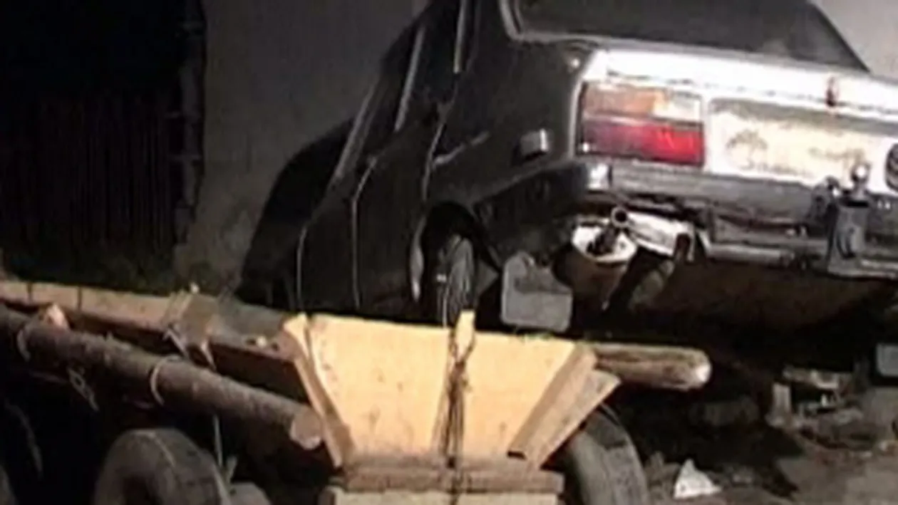 Trei hoti din Targoviste au furat o caruta ca sa fure, mai apoi, o masina