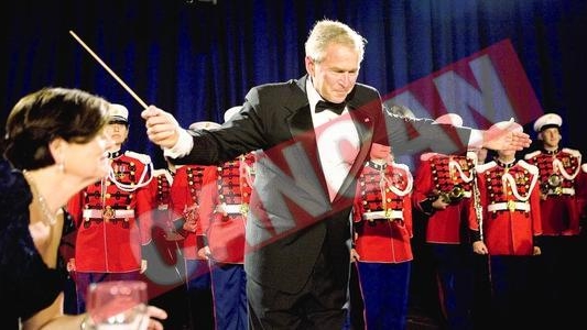 Bush, dirijor de fanfara