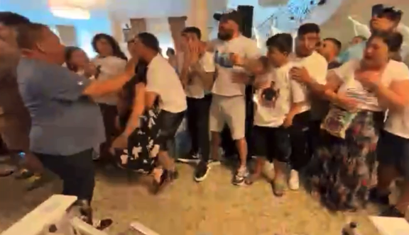 Imagini greu de privit! Francesca, fiica lui Ciprian Pian, a leșinat la priveghi