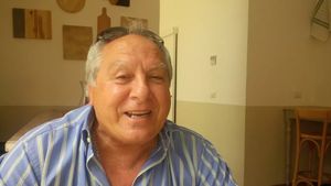 Povestea bărbatului care s-a pensionat după 26 de ani de concedii medicale! "Am inventat tot ce mi-a venit în minte"