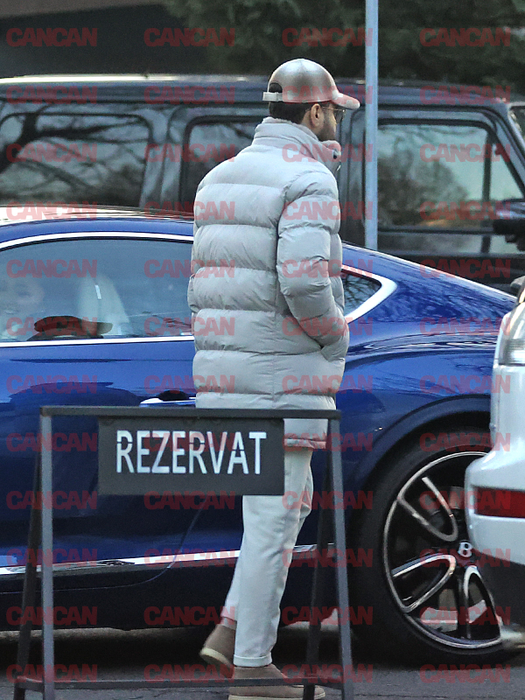 Adrian Mititelu Jr, la agățat în oraș