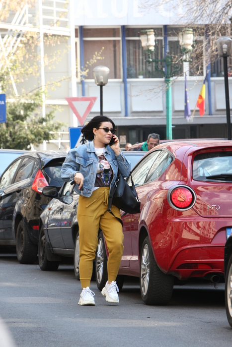 Fotografii 100% reale cu Nicoleta Nucă! A pierdut ”războiul kilogramelor”!
