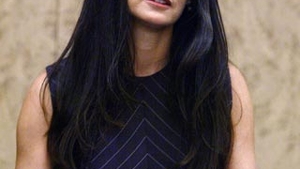 Ashton Kutcher o insela pe Demi Moore cu Mila de cativa ani