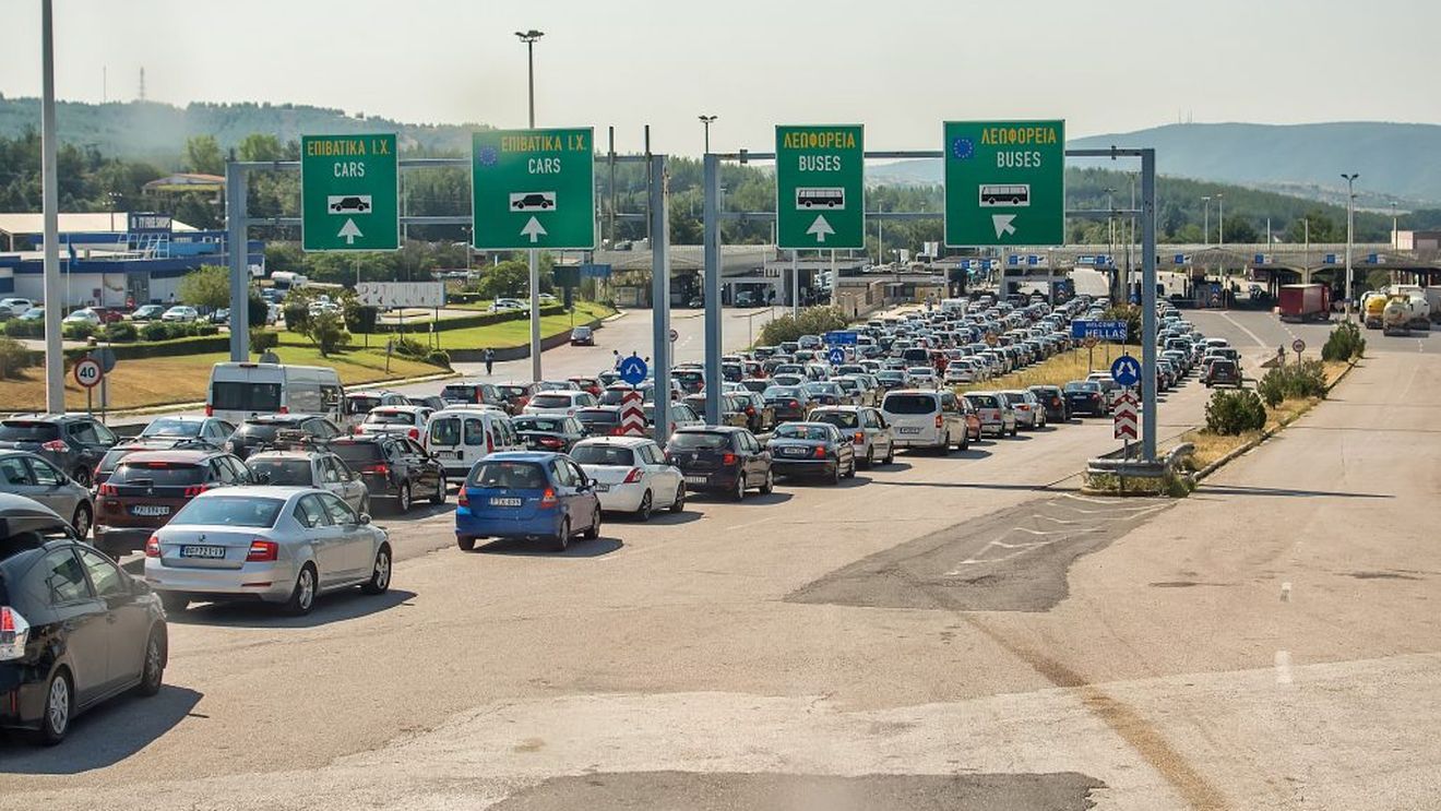 Românii au sperat să intre în Grecia fără teste COVID-19, dar au fost întorși la graniță