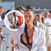 Alina ex-Desafio și „prietenul” ei au recidivat la LOFT! Codițe afro, decolteu amețitor și același domn în spatele ei