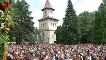 CALENDAR CRESTIN ORTODOX: Ce sfant sarbatoresc crestinii vineri