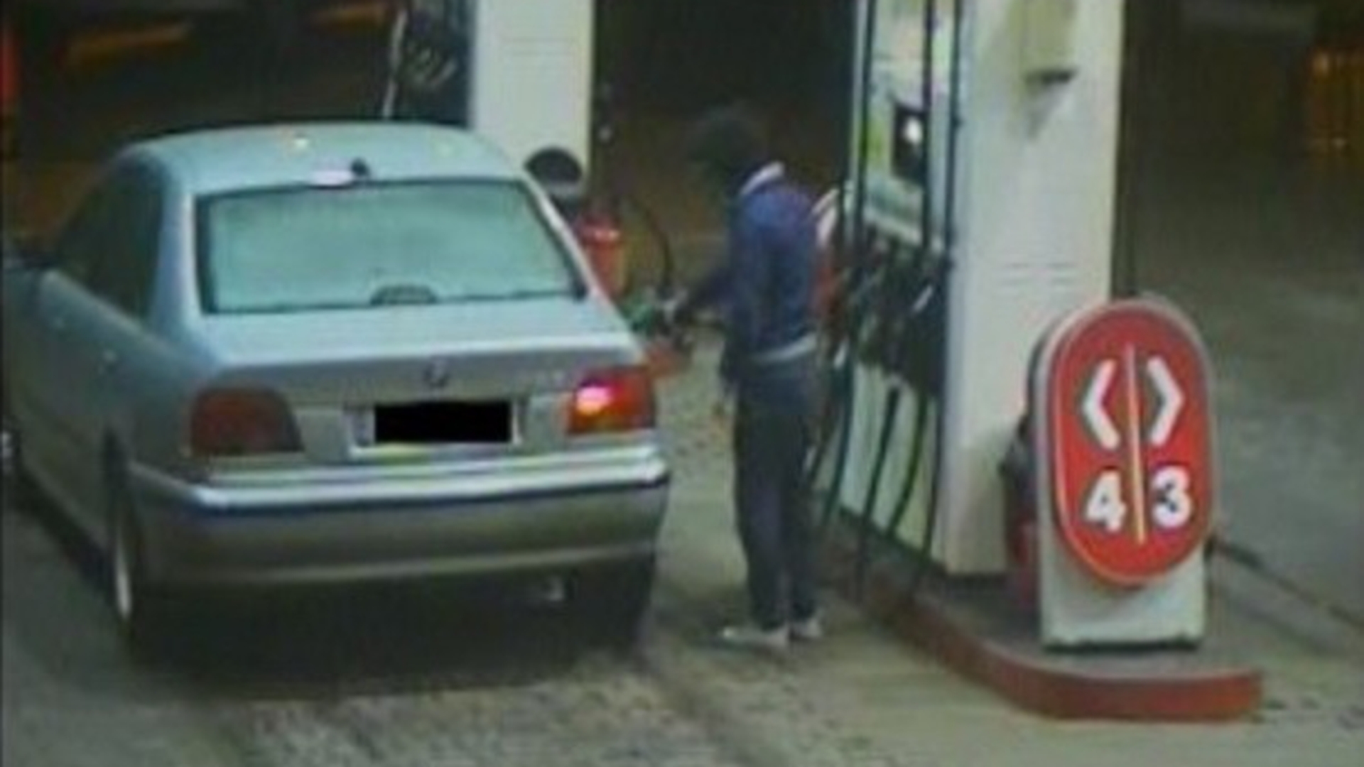 Metoda prin care un bărbat a reușit să înșele mai multe benzinării din Constanța! De câte ori a alimentat fără să plătească