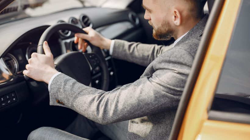 Modificări majore în obținerea permisului de conducere. Perioadă de probă timp de 2 ani